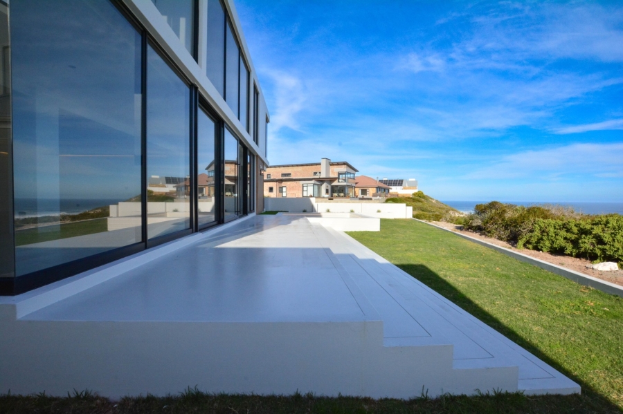 6 Bedroom Property for Sale in Yzerfontein Western Cape